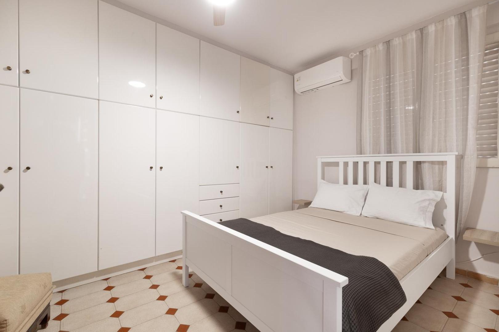 Caldera Close To The Port, Airport & Athens 라피나 외부 사진