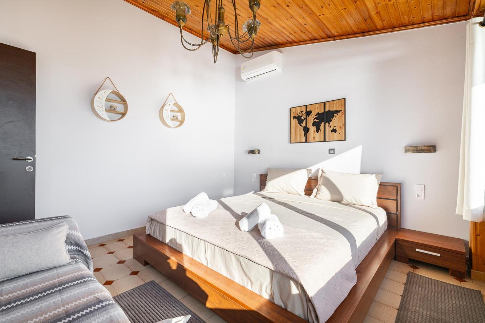 Caldera Close To The Port, Airport & Athens 라피나 외부 사진