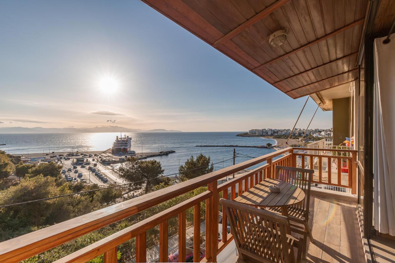 Caldera Close To The Port, Airport & Athens 라피나 외부 사진