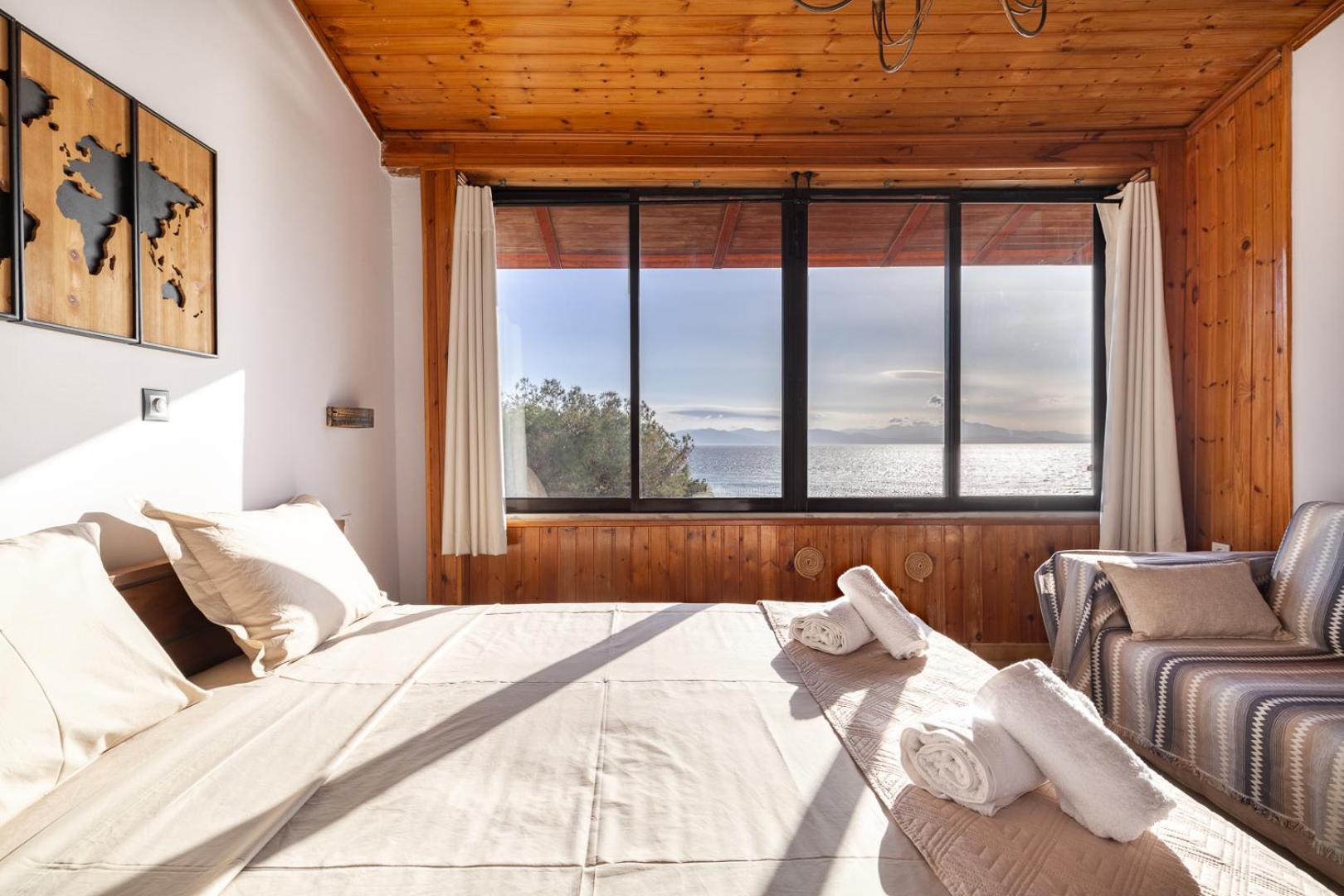 Caldera Close To The Port, Airport & Athens 라피나 외부 사진
