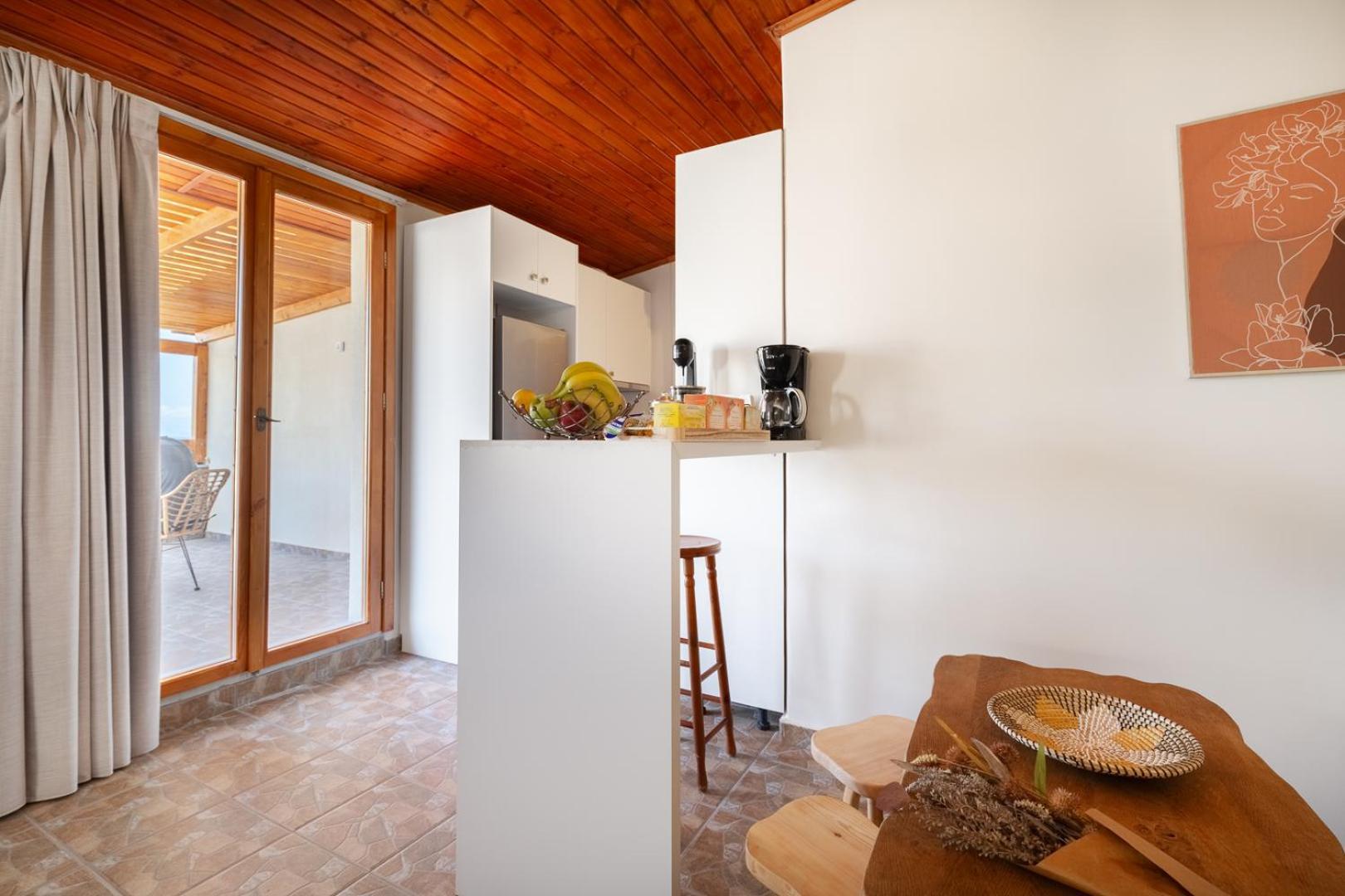Caldera Close To The Port, Airport & Athens 라피나 외부 사진