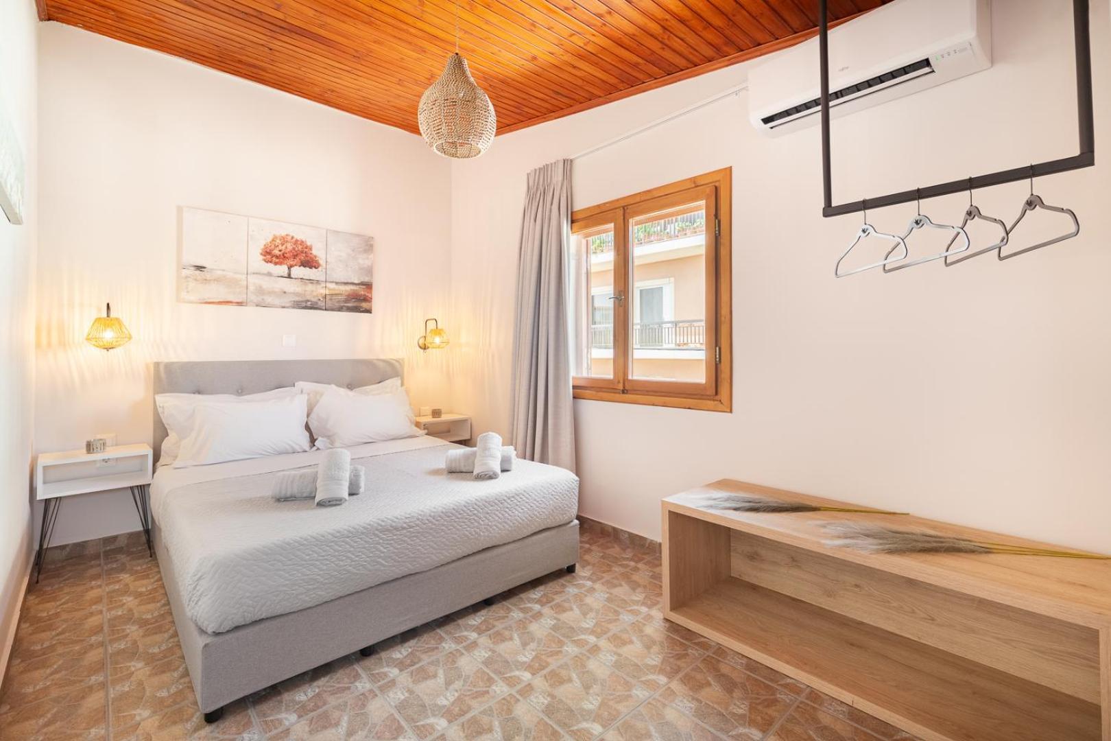 Caldera Close To The Port, Airport & Athens 라피나 외부 사진