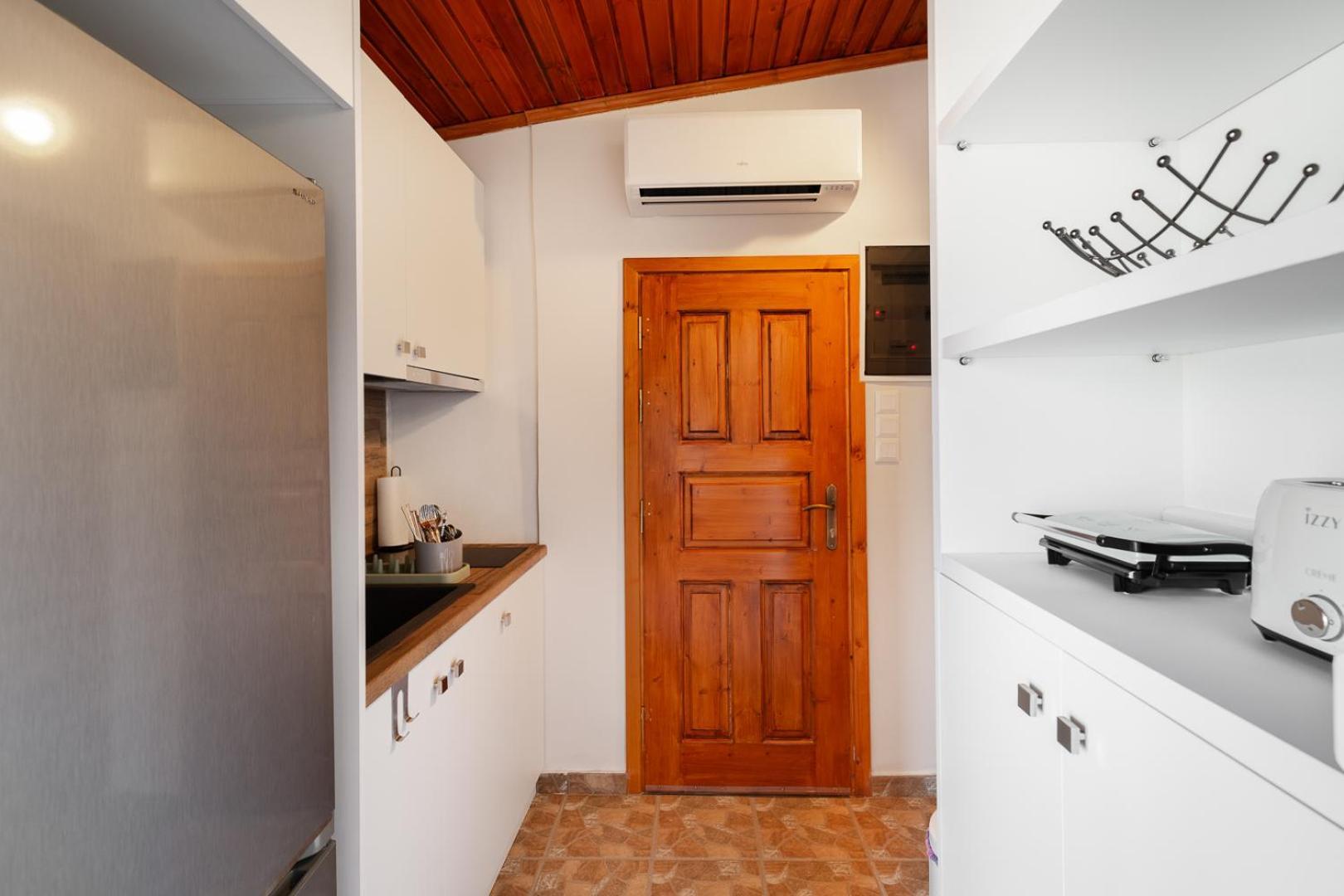 Caldera Close To The Port, Airport & Athens 라피나 외부 사진