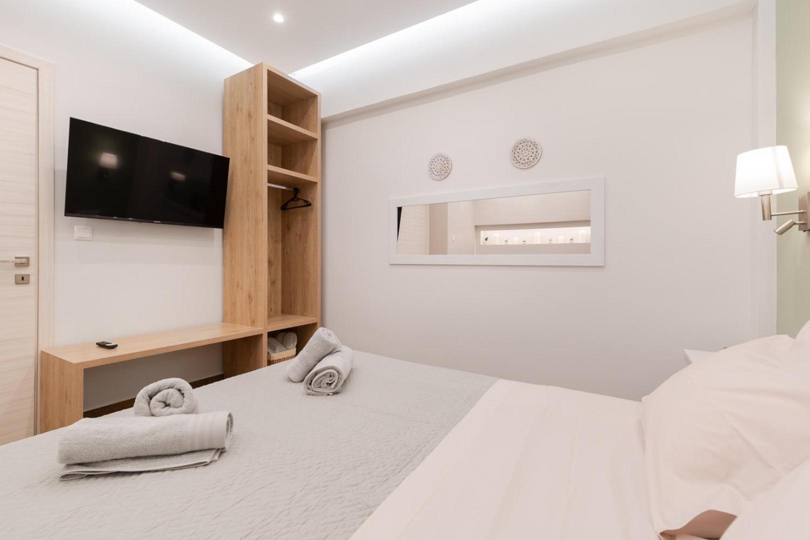 Caldera Close To The Port, Airport & Athens 라피나 외부 사진