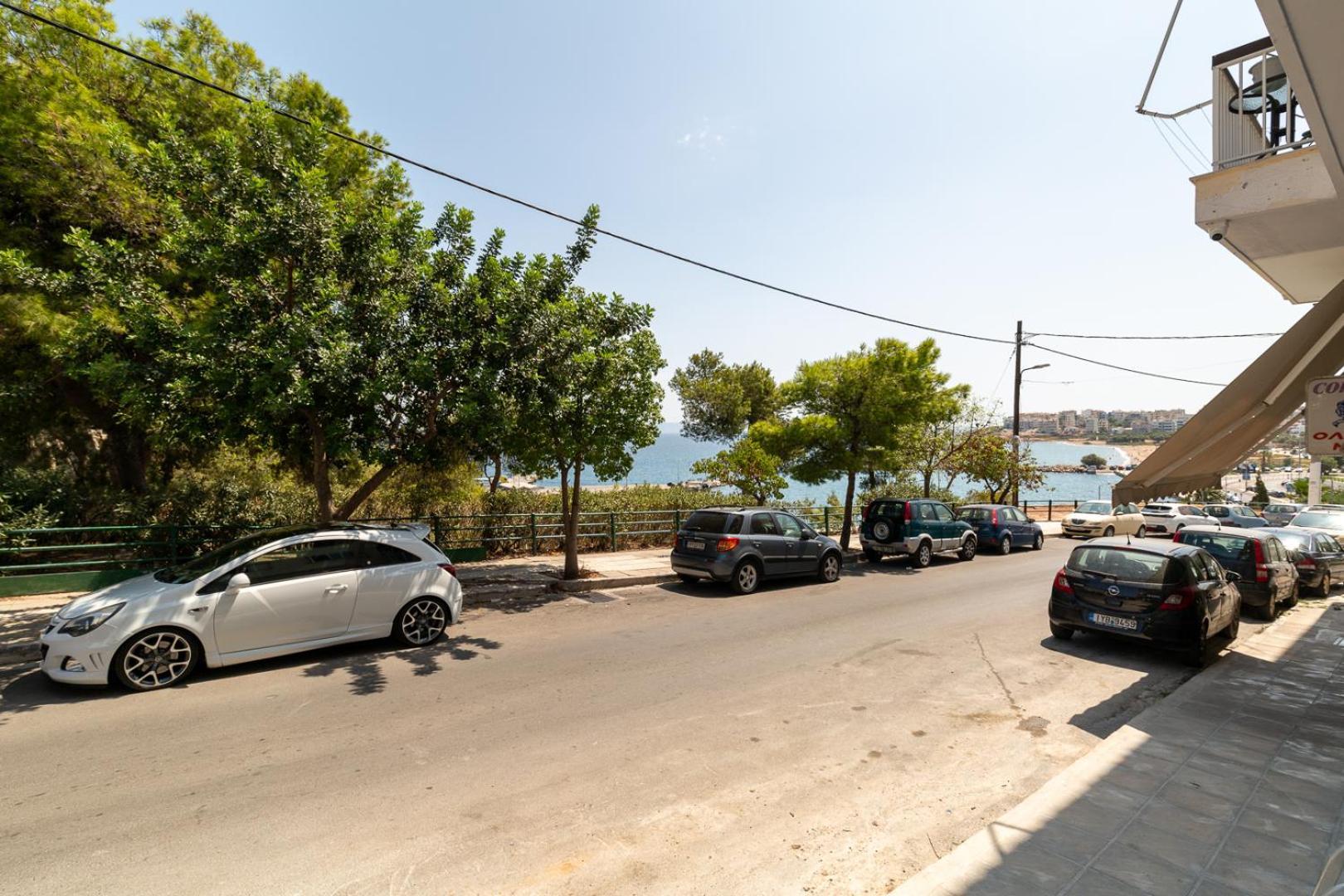 Caldera Close To The Port, Airport & Athens 라피나 외부 사진